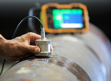 Ultrasonic testing of a weld